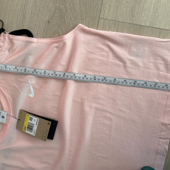 BNWT Nike Dri-FIT Women's Loose Fit Training Tank Top Size S Pink - Picture 2 of 9